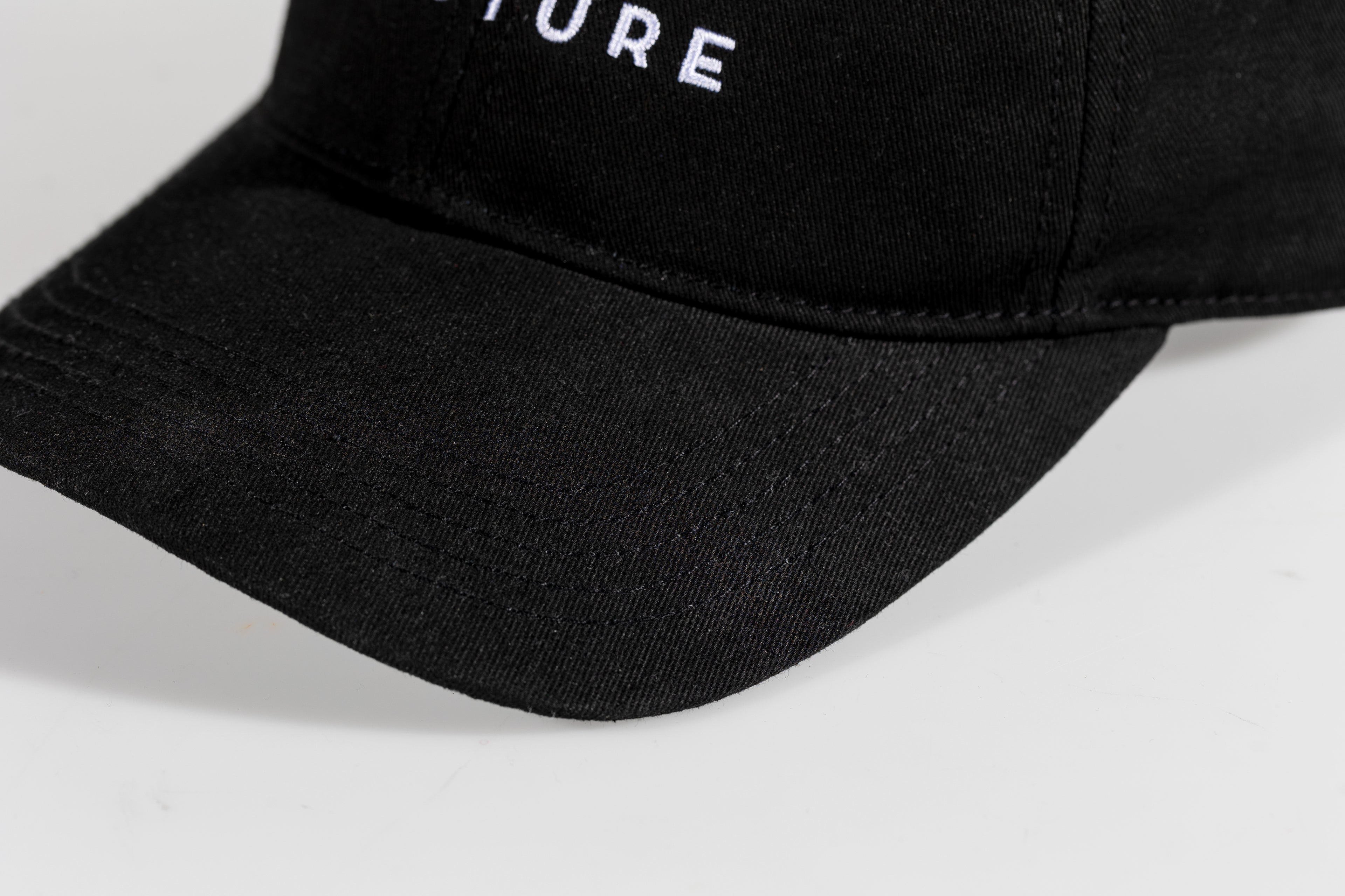 MC® Essential Cap – Black Edition